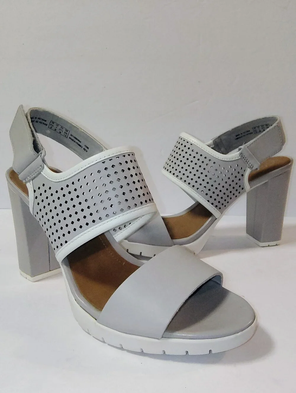 CLARKS Pastina Malory Light Gray Leather Block High Heel Slingback Sandals 7